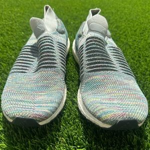 Adidas UltraBoost Laceless